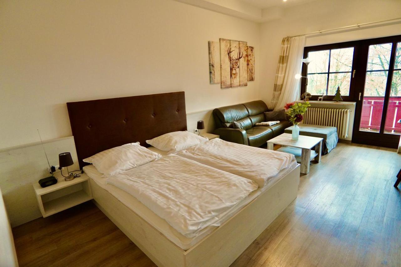 Hallelujah - Wunderschoenes Und Gepflegtes Apartment Mit Bademantelgang Zur Therme باد جريسباخ المظهر الخارجي الصورة